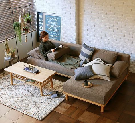 White Sofa Design, Small Sectional Sofa, Wooden Sofa Designs, Sofa Bed Design, Sofa Set Designs, Diy Sofa, Wooden Sofa, 인테리어 디자인, Sofa Chair