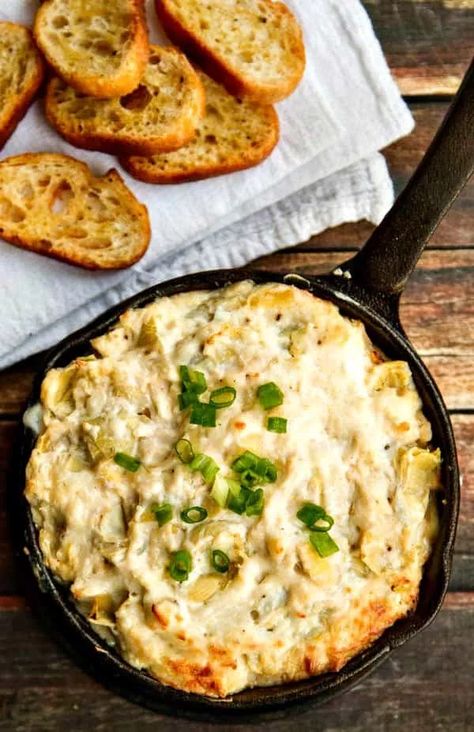 Crab And Artichoke Dip, Baked Crab, Chips Dip, Cheesecake Dip, Crab Dip, Crab Recipes, Artichoke Dip, Super Bowl Food, Corn Dogs