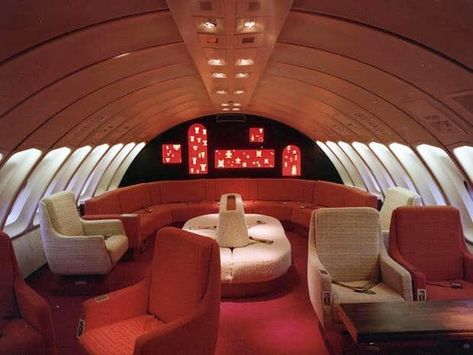 Airline Interiors, Airplane Interior, Retro Interior Design, Aircraft Interiors, Vintage Planes, Vintage Airlines, Kid Friendly Travel Destinations, Retro Interior, Vintage Airplanes