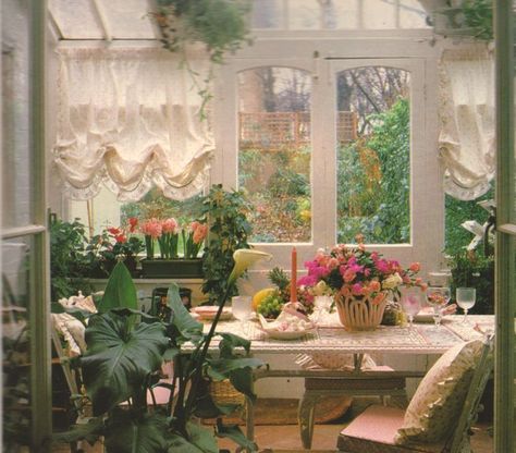 The Sloane on the Throne Laura Ashley Interiors, Ashley Home, Room Deco, House Room, Plants And Flowers, Laura Ashley, 인테리어 디자인, House Inspo, Dream Room