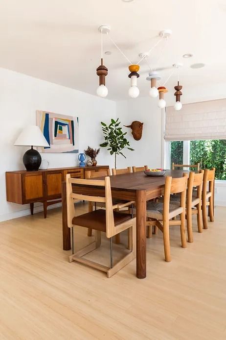 Santa Monica | Natalie Myers Mixed Wood Dining Room, Paneled Dining Room, Modern Contemporary Dining Room, Modern Contemporary Dining, Dining Table Design Modern, Room Things, Beach Bungalow, Beautiful Dining Rooms, Contemporary Dining Room