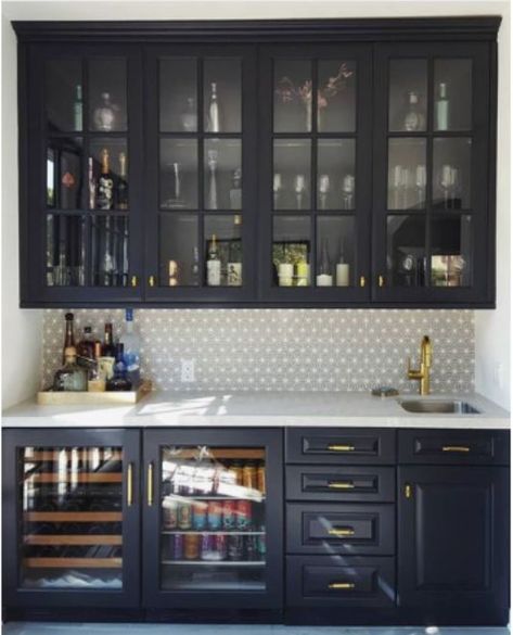 Built In Bar Cabinet, Bar Kitchenette, Bar In Living Room, Bar Coffee Station, Wet Bar Ideas, Kitchen Wet Bar, Bar Nook, Kitchen Bar Design, Home Wet Bar