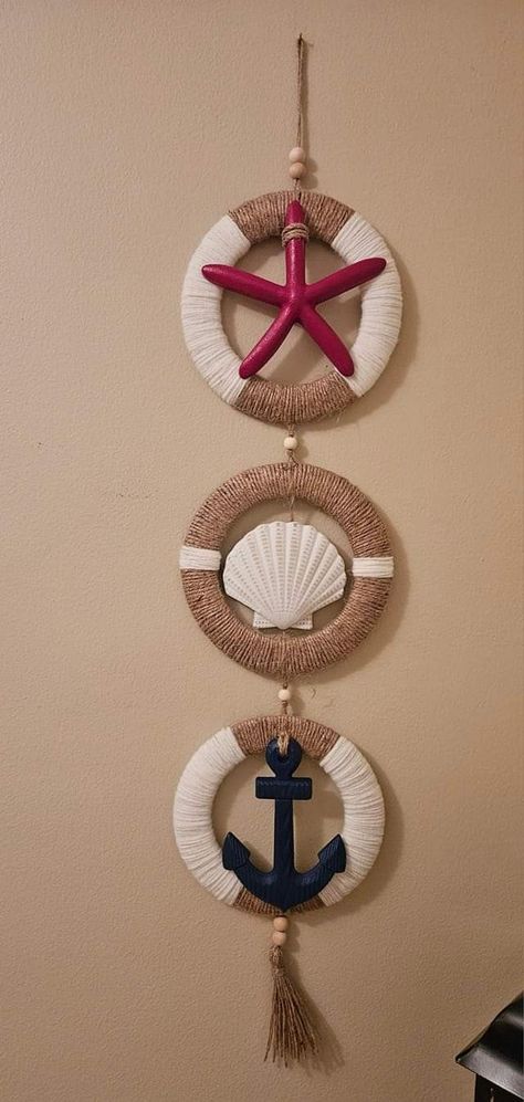 Large Shell Crafts, Nautical Decor Diy, Popsicle Stick Crafts House, Beach Crafts Diy, Diy Floral Wreath, Beach Themed Crafts, Coastal Ornament, Diy Beach Decor, Art Coquillage