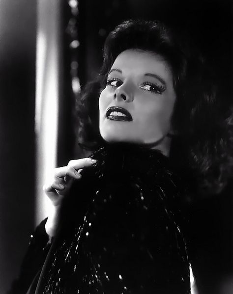 Katharine Hepburn Vintage Hollywood Stars, Stars D'hollywood, George Hurrell, Katherine Hepburn, Scarlett O'hara, Olivia De Havilland, Jean Harlow, Classic Movie Stars, Katharine Hepburn