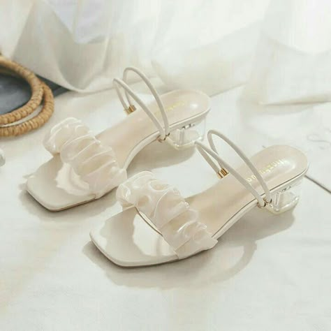 Mini Heels, Elegant Shoes Heels, Fancy Sandals, Number 22, Pretty Sandals, Fairy Style, Fashion Shoes Sandals, Cute Shoes Heels, Shoes Heels Classy