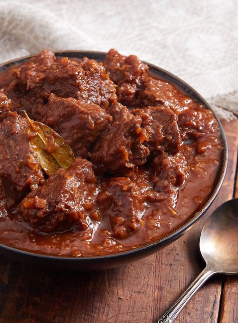 German Goulash, Craving Tasty, Easy German Recipes, Old Fashioned Goulash, German Food Authentic, Goulash Recipe, Eastern European Recipes, Sweet Paprika, Recipe Beef