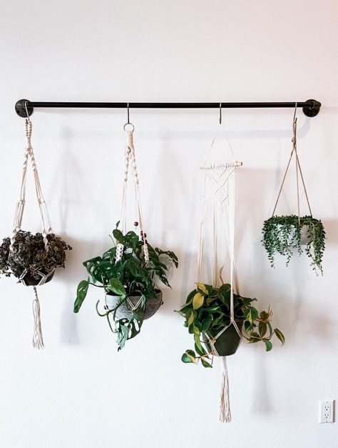 Diy Wall Hanging Planter, Wall Planters Outdoor, Artificial Grass Wall, Wall Planters Indoor, Hanging Planters Indoor, Hanging Plants Indoor, Creative Wall Art, Decorated Flower Pots, Flower Pot Holder