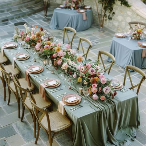 Wedding tablescapes round