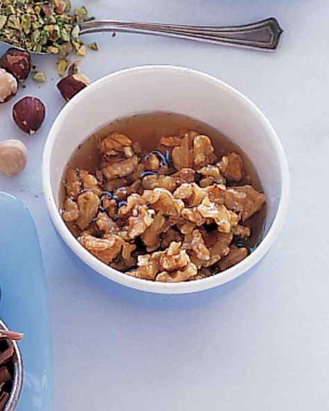 Wet Walnuts Yogurt And Oatmeal, Pecan Sandies Recipe, Sandies Recipe, Walnuts Recipe, Ice Cream Yogurt, Pecan Sandies, Walnut Recipes, Toasted Walnuts, Ice Cream Desserts