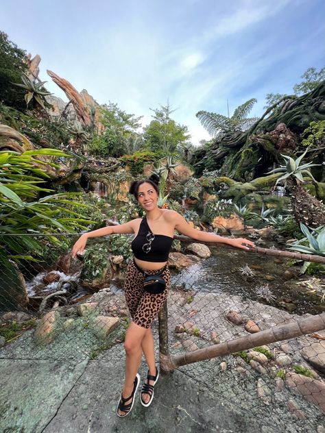 Disney Animal Kingdom Outfit, Animal Kingdom Photo Ideas, Animal Kingdom Picture Ideas, Disney Animal Kingdom Photo Ideas, Disney Animal Kingdom Aesthetic, Avatar World Pandora Disney Animal Kingdom, Avatar Disney, Disneyworld Outfits, Disneyworld Outfit