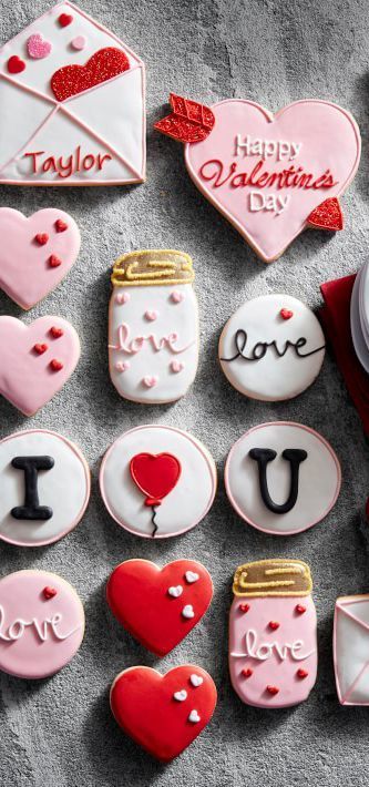 Decor Cookies, Valentines Day Sugar Cookies, Valentine Cookies Decorated, Valentine Sugar Cookies, Valentines Baking, Vanilla Sugar Cookie, Valentine Desserts, Sugar Cookie Designs, Valentines Day Desserts