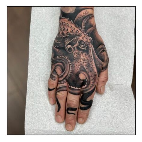 Sea Tattoo Sleeve, Attractive Tattoos, Hand Tattoo Cover Up, Art Tattoo Ideas, Octopus Tattoo Sleeve, Men's Tattoo, Kraken Tattoo, Hand Tattoo Ideas, Realism Tattoos