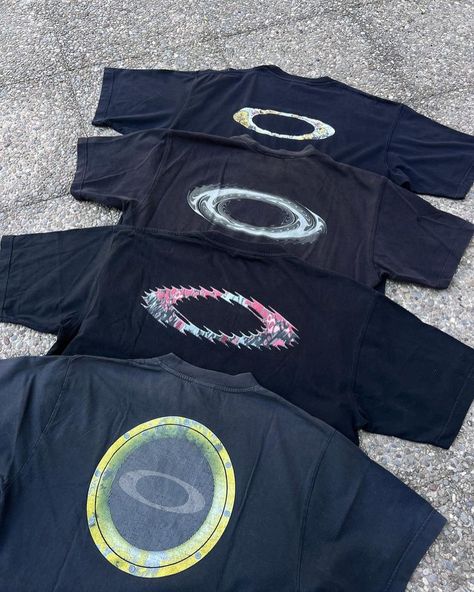 Some good vintage Oakley Tees via @16.88studio Vintage Tshirt Outfit, Oakley Clothes, Oakley Tshirt, Vintage Tshirt Design, Y2k Inspo, Vintage Oakley, Cool Shirt Designs, 90s Fits, Unisex Clothes