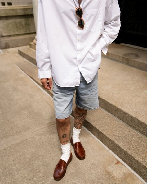 Ready for summer in my new @bobbieshomme loafers. Loafers And Shorts Outfit Men, Shorts And Loafers Outfit, Loafers And Shorts, Penny Loafers Men Outfit, Loafers Men Outfit, Fit Board, Masc Fashion, Outfit Shorts, Penny Loafers Men