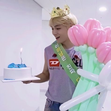 Kim Taehyung Birthday Photo, Bts V Birthday, V Birthday, Taehyung Birthday, Bts Happy Birthday, Size 12 Fashion, Birthday Icon, I Wish You Would, Taehyung Icon