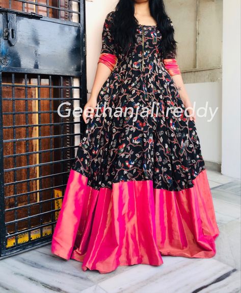 Kalamkari designs are never out of fashion !! 💐💐 @geethanjalireddydesign  . #geethanjalireddydesign #kalamkaridress #geethanjalireddy #indianwear #fashion #style #indiandresses #fashiondesigner #indianbridalwear #bridalwear #indianweddingdress #southindianbrides #hyderabadbrides #america #india #instagram #ootd #geethanjalireddycollections Gown Design Ideas, Long Frock Models, Kalamkari Dress, Gown Dress Design, Frock Models, Saree Pattern, Kalamkari Dresses, Kalamkari Designs, Frocks And Gowns