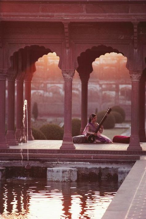 Tahira Syed plays sitar at Shalimar Garden. Circa 1981. South Asian Aesthetic, Sun House, Indian Architecture, Lahore Pakistan, Ancient India, Indian Aesthetic, Bhutan, South Asia, Incredible India