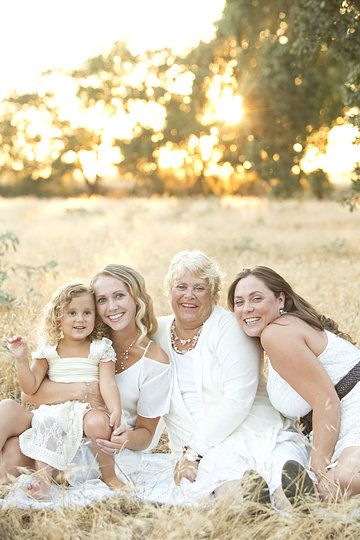 Family Generation Photography, 4 Generations Photo, Three Generation Photos, Generation Pictures, Generations Photography, Mother Daughter Pictures, Mother Daughter Photos, Generation Photo, Family Portrait Poses