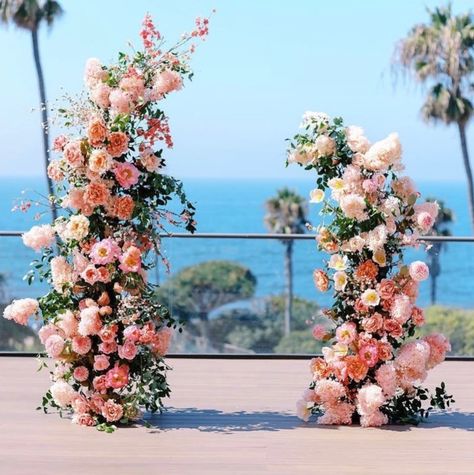 Alter Flower Arrangements Wedding, Native Poppy, Hair Veil, Wedding Columns, Alter Flowers, Floral Arch Wedding, Bridal Hair Veil, Flower Tower, Dream Wedding Decorations