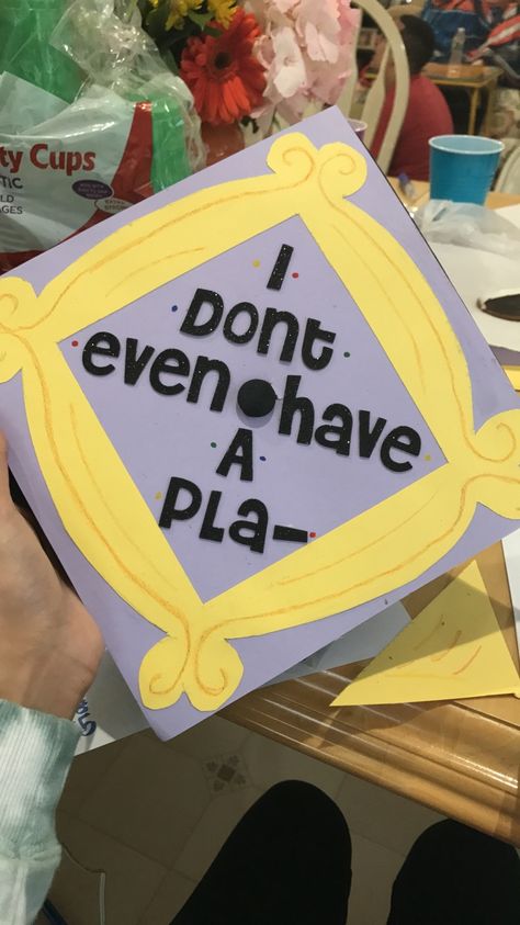 College Farewell Decoration, Friends Graduation Cap Designs, Graduation Cap Designs Friends Tv Show, Tv Show Graduation Cap, Graduation Cap Designs Friends, Graduation Cap Designs Movies, Graduation Cap Friends, Funny Graduation Cap Designs College, Duo Graduation Cap