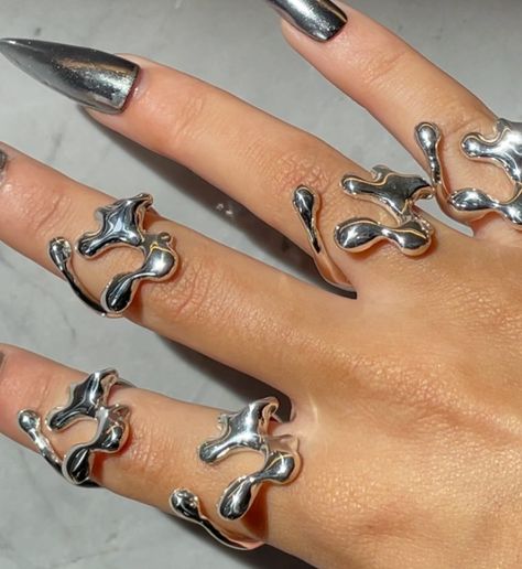 Chrome Rings, Futuristic Jewelry, Urban Jewelry, Star Wars Fashion, Art Jewelry Contemporary, Dope Jewelry, Fine Jewelry Collection, Girly Jewelry, Jewelry Inspo