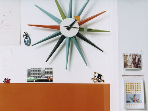 Vitra | Wall Clocks - Sunflower Clock Sunflower Clock, Family Wall Clock, Sunburst Clock, Vitra Design Museum, Classic Clocks, Vitra Design, Cool Clocks, Retro Clock, Wall Clock Design