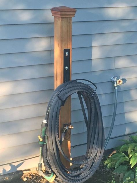 Diy Landscaping Ideas, Garden Hose Storage, Diy Project Ideas, Garden Hose Holder, Backyard Diy Projects, Have Inspiration, Home Landscaping, Garden Yard Ideas, Yard Design