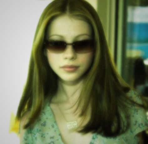 Georgina Sparks, 2000s Girl, I Fall To Pieces, Oki Doki, Michelle Trachtenberg, 2000s Outfits, Model Aesthetic, Girl Celebrities, Buffy The Vampire Slayer