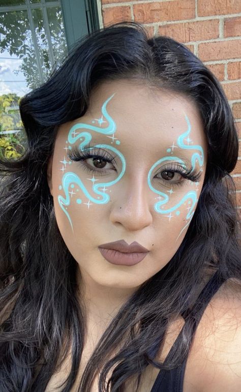 Crazy Festival Makeup, Uv Liner Makeup, Disco Ball Face Paint, Colored Brows Makeup, Trippy Makeup Looks, Creative Makeup Ideas Art Inspiration, Edc Makeup Ideas, Face Paint Makeup Looks, Face Paint Adult