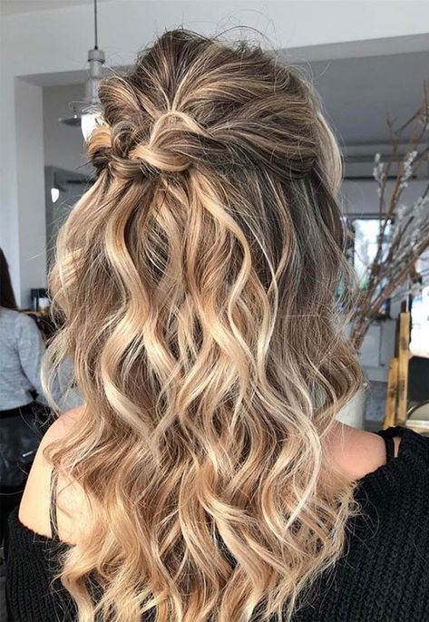 22 Best half up half down hairstyles - braid half up, fishtail braids , half up half down hairstyles #hairstyle #halfup #braids #weddinghair #promhair Matron Of Honor Hairstyles Half Up Half Down, Hair Styles For Special Occasion, Half Up Half Down Medium Hair, Date Night Hairstyles, Hairstyles For Everyday, Fab Mood, Mood Wedding, Date Night Hair, Night Hair