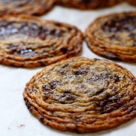 Sarah Kieffer's Chocolate Chip Cookies — Building Feasts Sarah Kieffer, How Sweet Eats, Delicious Chocolate, Cookies Recipes Chocolate Chip, Cookie Recipe, Clean Eating Snacks, Bars Recipes, Just Desserts, Chip Cookies