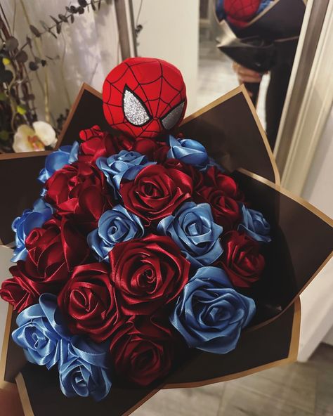 Ribbon Rose Bouquets, Man Bouquet, Roses Bouquet Gift, Ribbon Flowers Bouquet, Christmas Hand Painted, Spiderman Gifts, Fabric Flower Bouquet, Diy Bouquet Wrap, Image Spiderman