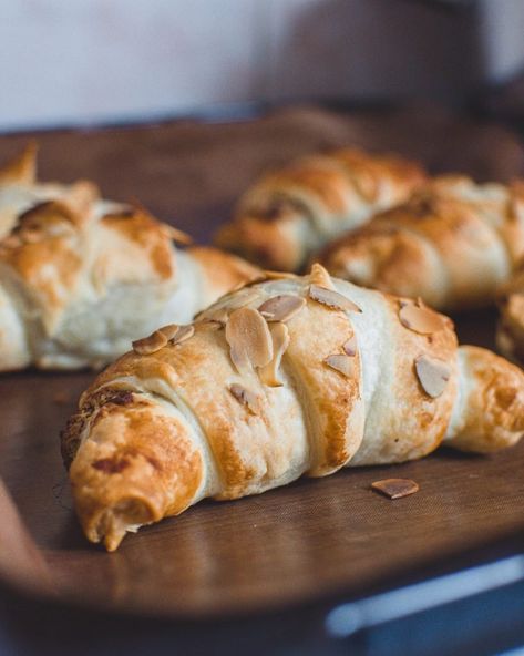 Vegan Almond Croissants - bloomingwithflavors.com Croissants With Puff Pastry, Vegan Croissants, Almond Filling, Almond Croissants, Sweat Treats, Sunday Coffee, Almond Croissant, I Am Confident, Ingredient Substitutions