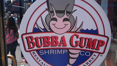 I'm from Alabama and used to live 10 minutes from Bayou La Batre where part of the film *Forrest Gump* was filmed! This sign makes you want shrimp and references the film :) Bubba Gump Restaurant, Forrest Gump Quotes, Gatlinburg Restaurants, Forrest Gump Costume, Bubba Gump Shrimp, Forest Gump, Film Trailer, Birthday Freebies, Gluten Free Menu