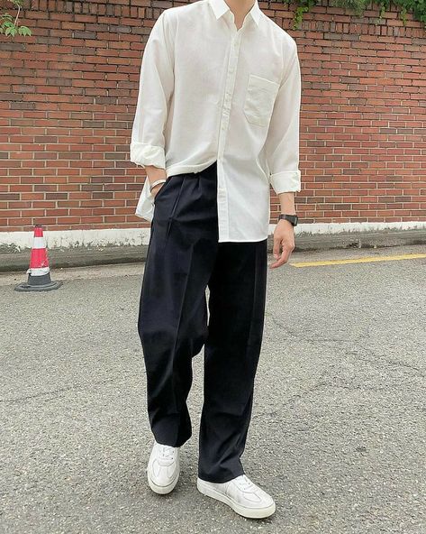 Korean Male Fashion Casual, Korean Men Fashion Streetwear, 90s Male Fashion, Korean Fashion Male, Korean Outfits Men, Korean Street Fashion Men, Streetwear Fashion Men, Formal Men Outfit, Streetwear Men