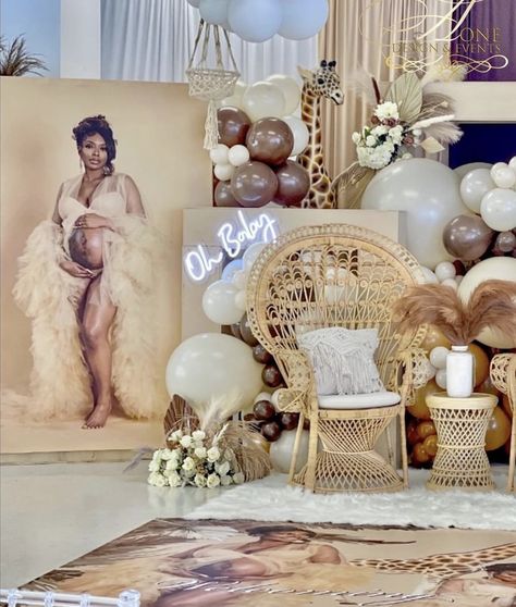 Brown And White Maternity Shoot, Aesthetic Babyshowers, Giraffe Gender Reveal Ideas, Baby Shower Ideas Girl Theme Black People, Malika Baby Shower Decor, Baby Shower Looks Black Women, Burberry Baby Shower Ideas, Brown And White Baby Shower Ideas, Brown Theme Baby Shower Ideas