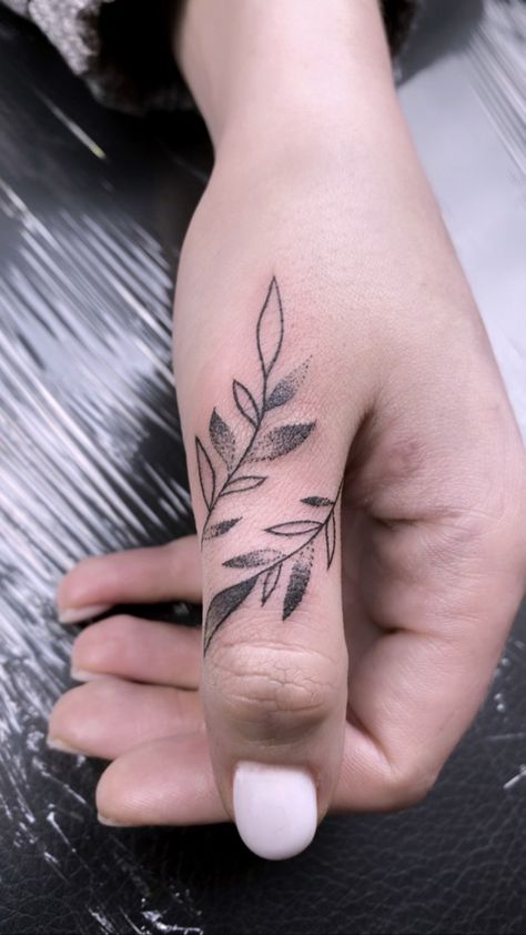 Thumb Vine Tattoo, Thumb Leaf Tattoo, Vine Thumb Tattoo, Thorns Elbow Tattoo, Floral Thumb Tattoos, Thumb Ring Tattoos Women, Thumb Tattoos For Women Unique, Thumb Flower Tattoo, Vine Finger Tattoos For Women