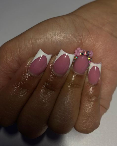 Notebook Nail Design, Shorties Nails Nude Pink, Short Frenchies Acrylic Nails, Christmas Nails 2024 Short, Short Nail Acrylic Designs, Nails Idea Short, Nails Designs 2024, Nails 2024 Short, Cute Nails Acrylic Short