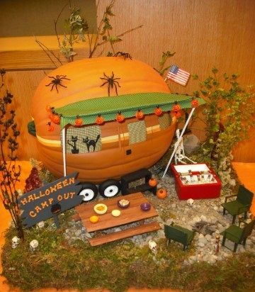 Camper Pumpkin, Pumpkin Competition, Diy Pumpkin Carving, Stick Furniture, Pumpkin Decorating Diy, Pumpkin Painted, Fall Szn, Fall Fair, Creative Pumpkin Decorating