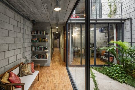 Casa Mipibu,  São Paulo, Brasil, by Terra e Tuma Concrete Block Walls, Narrow House, Concrete House, Tropical House, Patio Interior, Courtyard House, Interior Garden, Industrial House, House Inspo