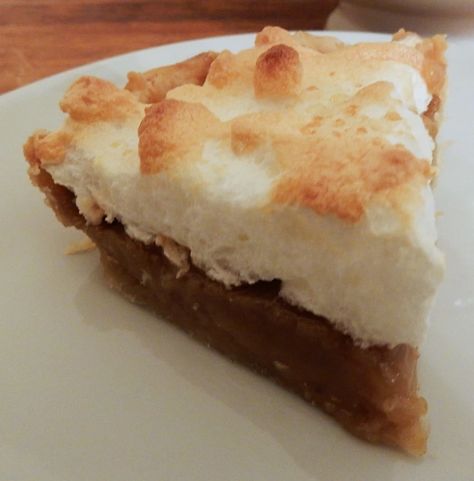 Old-fashioned Butterscotch Pie with Meringue Topping – A Hundred Years Ago Homemade Butterscotch Pie, Pie With Meringue Topping, Butterscotch Pie Recipe, Homemade Butterscotch, Meringue Tart, Meringue Topping, Butterscotch Pie, Lemon Meringue Tart, Chocolate Pie Recipes