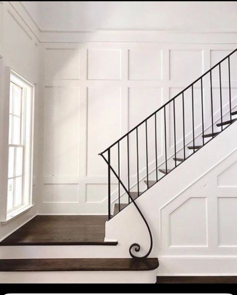 Palm Beach House, Wainscoting Styles, Staircase Remodel, Staircase Wall, Stairway Design, Staircase Decor, Stair Case, Foyer Decorating, Lan Can