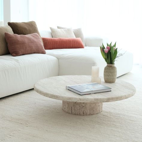 Many questions about this white sofa 😍 This is our Edda sofa, which you can customize yourself - choose your size, fabric, and color! For more information or to place an order, send us an email at info@furnified.com or send us a private message. Marmer Coffee Table, Oval Stone Coffee Table, Travertino Coffee Table, Coffee Table Travertine, Travertine Coffee Table Living Room, 2 Coffee Tables Together, Table Travertin, Travertine Table, Coffee Table Stand