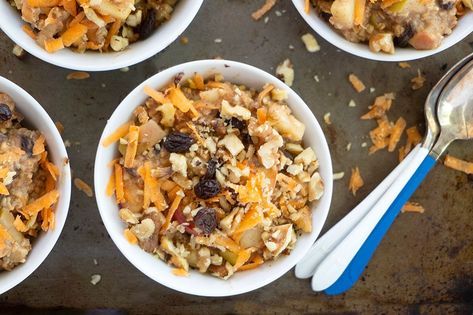 Apple Walnut Steel Cut Breakfast Oats are packed with apples, carrots, raisins, spices, + walnuts, Sugar-free, whole grain, and wholesome! Mind Diet Breakfast, Mind Diet Recipes, Spiced Walnuts, Good Brain Food, Breakfast Oats, Brain Boosting Foods, Healthy Oatmeal Recipes, Mind Diet, Shredded Carrots