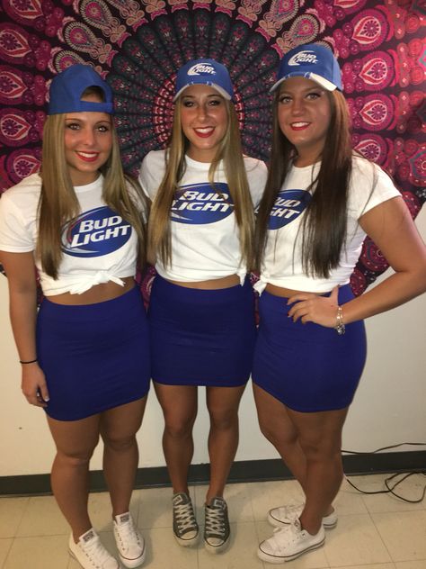 Halloween costume #budlight #6packofbeer #halloweencostume Halloween Costume Teenage Girl, Diy Halloween Costumes For Girls, Friend Halloween Costumes, Halloween Costume Couple, Best Friend Halloween, Costumes For Teenage Girl, Diy Group Halloween Costumes, Teenage Halloween Costumes, Easy College Halloween Costumes