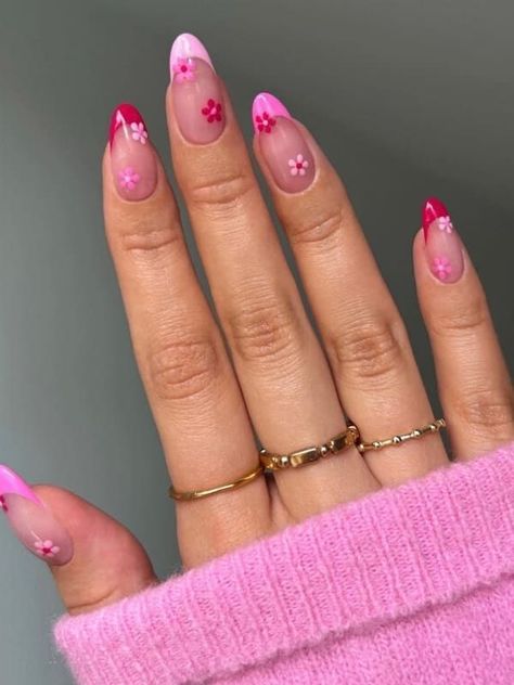 Barbie Pink Nails, Pink Summer Nails, Summery Nails, Pink Nail, Pink Spring, Spring Nail, Floral Nails, Chic Nails, Short Acrylic Nails