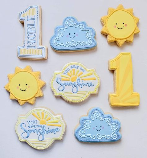 Sunshine Birthday Theme, Summer Birthday Themes, Sunshine Cookies, Happy Birthday Sunshine, Baby Boy Cookies, Sunshine First Birthday, Baby First Birthday Themes, First Birthday Cookies, Idee Babyshower