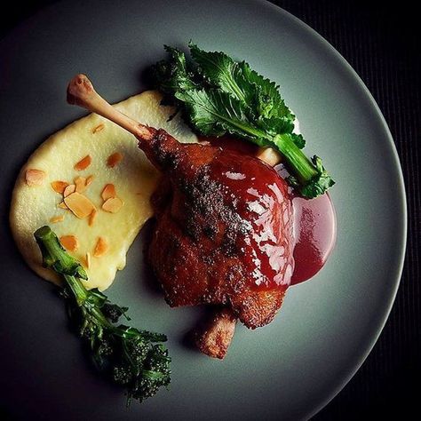 piced duck confit with a port and damson sauce jerusalem artichoke purée with toasted flaked almonds and purple sprouting broccoli. The duck is spiced with my twenty-spice blend which is based on Chinese five-spice powder and a few additions. By - @yorkshiregourmet #ChefsOfInstagram by chefsofinstagram Burnt Onion, Pickled Mushrooms, Confit Duck, Sprouting Broccoli, Gourmet Food Plating, Food Plating Techniques, Duck Confit, Decorações Com Comidas, Fine Dining Recipes