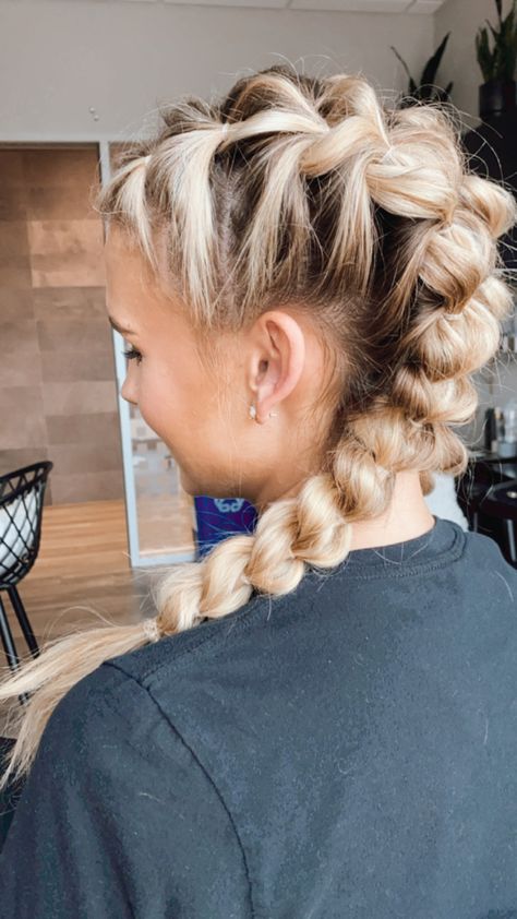 Pull through blonde braids, double braids Double Pull Through Braid Tutorial, Double Pull Through Braid, Double Braid Hairstyles, Server Hair, Pull Through Braid Tutorial, Pull Through Braids, Running Hair, Volleyball Hairstyle, Hair Growth Patterns