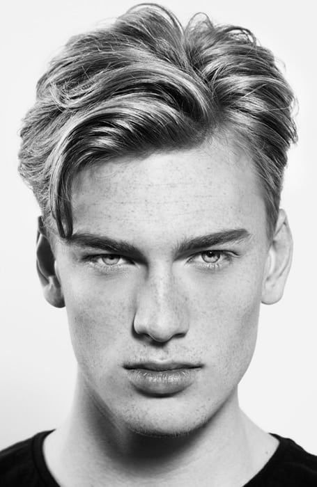 15 Sexy Messy Hairstyles for Men in 2021 - The Trend Spotter Black Haircut Styles, 90s Hairstyles Men, Portrait Man, Side Part Hairstyles, Wavy Hair Men, Men Haircut Styles, 90s Hairstyles, Corte De Cabelo Masculino, Trending Haircuts